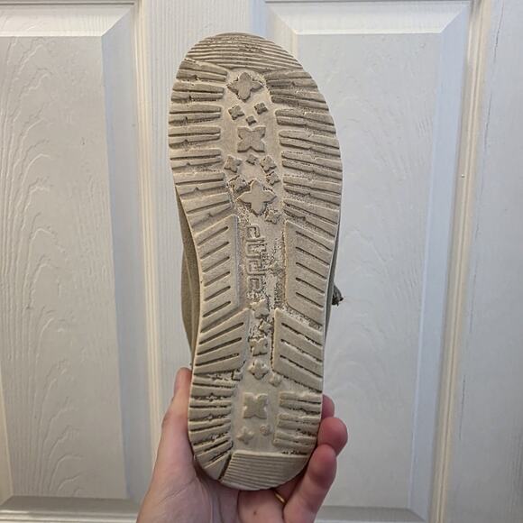 Hey Dude Gray White Slip On Casual Lightweight Wendy Loafer Flats Size 7 - Picture 6 of 8